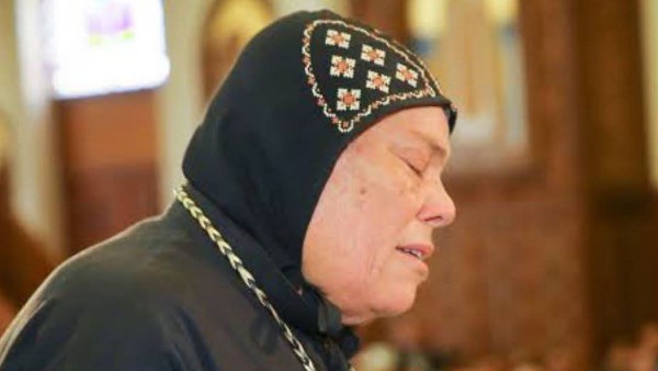 دير الأنبا مكاريوس السكندري يحدد موعد جنازة القمص تادرس.. والبابا تواضروس ينعاه