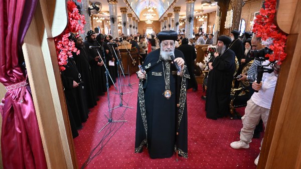 البابا تواضروس يزور دير العذراء والملاك ميخائيل في البهنسا | صور