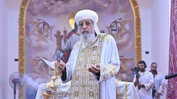 البابا تواضروس يدشن كنيسة يوسف النجار والبابا أثناسيوس الرسولي بالفشن | صور