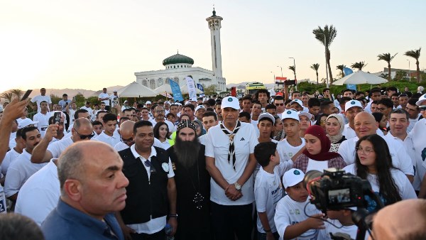 من مسجد السلام إلى «57357».. محافظ جنوب سيناء يطلق «ماراثون الأمل» بشرم الشيخ