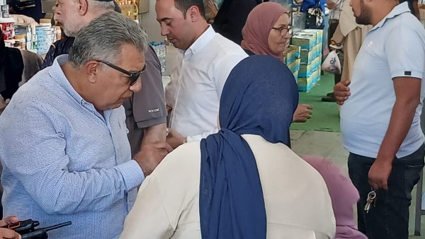 محافظ الدقهلية يؤكد على توافر السلع والمنتجات الغذائية بأسعار مخفضة