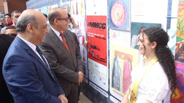 جامعة المنصورة تستقبل طلابها الجدد بكلية الطب مع انطلاق العام الجامعي