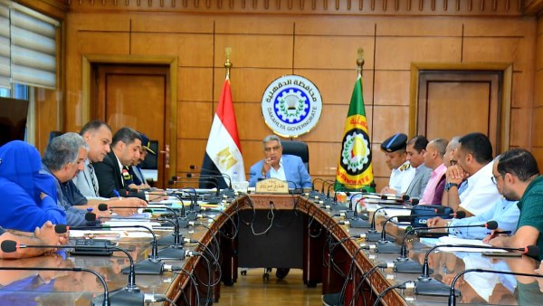 محافظ الدقهلية يعقد اجتماعاً بمجالس إدارات الصناديق الخاصة