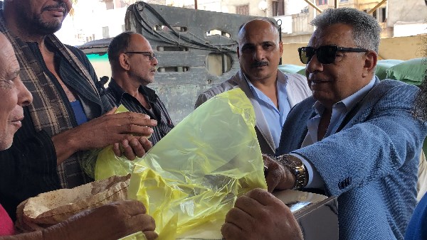 محافظ الدقهلية يشدد على منع صرف حصة الخبز لأكثر من بطاقة تموينية للمواطن الواحد