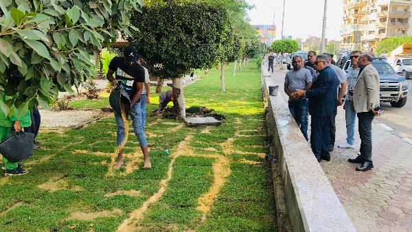 شدد على حالة النظافة.. محافظ الدقهلية يتفقد حدائق والجزيرة الوسطى بشارع الجيش