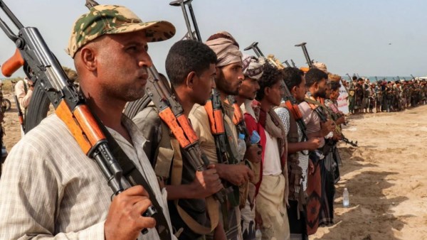 الجيش اليمني يشنّ هجوماً مضاداً على جبهة الجراحي الجنوبية في الحديدة