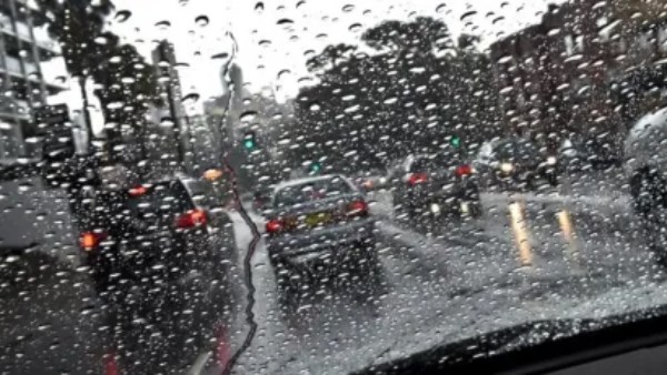 أمطار غزيرة تضرب 28 ولاية جزائرية ومناطق أخرى .. وتحذيرات من الأرصاد الجوية