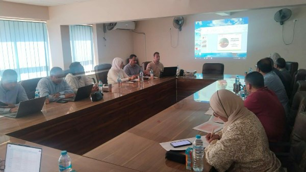 اللجنة التنفيذية تراجع المشروعات الخضراء الذكية بالبحر الأحمر عبر المنصة الإلكترونية
