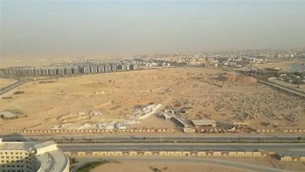 مسؤولو الزمالك في أرض الفرع الجديد بـ 6 أكتوبر لوضع اللمسات الأخيرة لبدء الإنشاءات