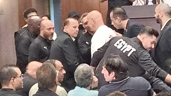 حسام حسن مع شوقي غريب خلال اجتماع اتحاد الكرة مع منتخبات مصر