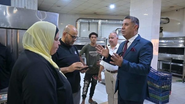 محمود فوزي يرصد مخالفات بمركز التنمية الشبابية بزينهم.. إغلاق المطعم والتحفظ على الأجهزة والمستلزمات