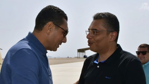وزير الشباب يصل البحر الأحمر لبدء جولة تفقدية بـ الشلاتين وأبو رماد وحلايب