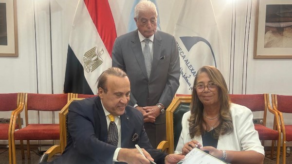 خالد فودة يشهد توقيع اتفاقية تعاون بين اتحاد الدارتس ونادي بايونيرز بالإسكندرية