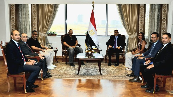 وزير الرياضة يكرم مصطفى عسل وأمينة عرفي بعد تتويجهما ببطولة قطر كلاسيك للاسكواش