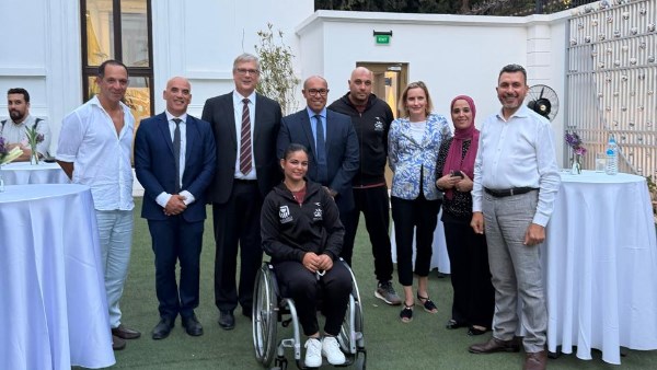 التجديف المصري يعزز التعاون مع هولندا ويكرم بطلة العالم ملك غانم