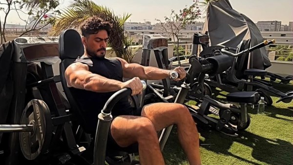 تامر حسني يحسم الجدل حول تقديمه فيلم أكشن جديد | صور