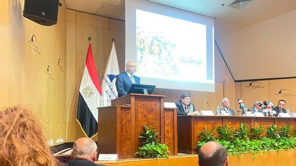 محافظ الإسكندرية: تسخير كافة الإمكانيات لخروج مؤتمر الهوية الوطنية على أكمل وجه
