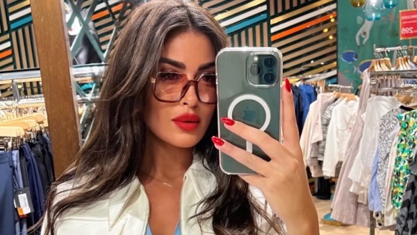 ميرنا نور الدين تبهر جمهورها بجمالها في أحدث إطلالاتها
