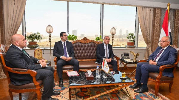 وزير الري يؤكد أهمية تقديم المعلومات المتعلقة بالملف المائي للرأي العام بصورة دقيقة