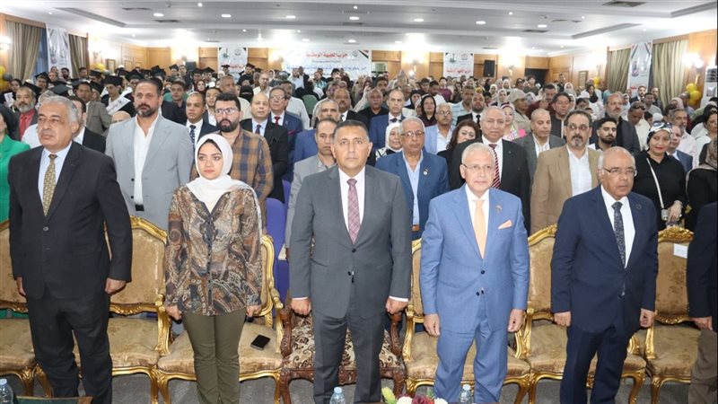 احتفالًا بالعيد القومي للمحافظة، محافظ القليوبية يشهد احتفالية تكريم 66 طالبًا من أوائل الثانوية العامة والأزهرية