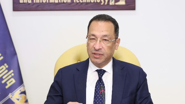 وزير الاتصالات يبحث مع وفد جمعية رجال الأعمال المصريين فرص الاستثمار فى صناعة التعهيد