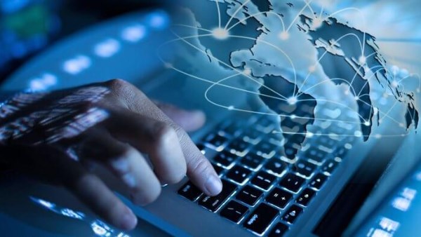 الإنترنت الثابت في مصر يقترب من حاجز 100 ميجابت ويسجل مستوىً قياسيًا
