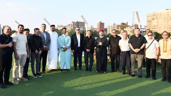 وزير الأوقاف يصطحب رئيس مجلس الأساقفة الفلبيني والوفد المرافق في جولة نيلية