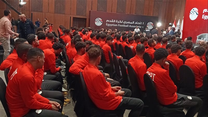 بدء اجتماع اتحاد الكرة مع الأجهزة الفنية للمنتخبات الوطنية (فيديو)