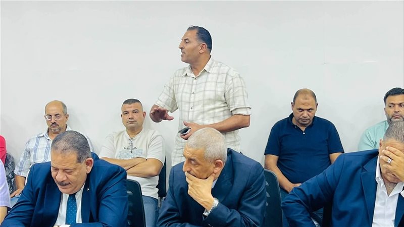مدير تعليم الإسكندرية يبحث مع مديري الأمن والعلاقات العامة خطة العمل بالمرحلة المقبلة