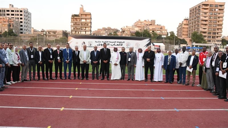 جوهر نبيل يفتتح أعمال تطوير الملعب والمضمار بالمركز الأولمبي بالمعادي