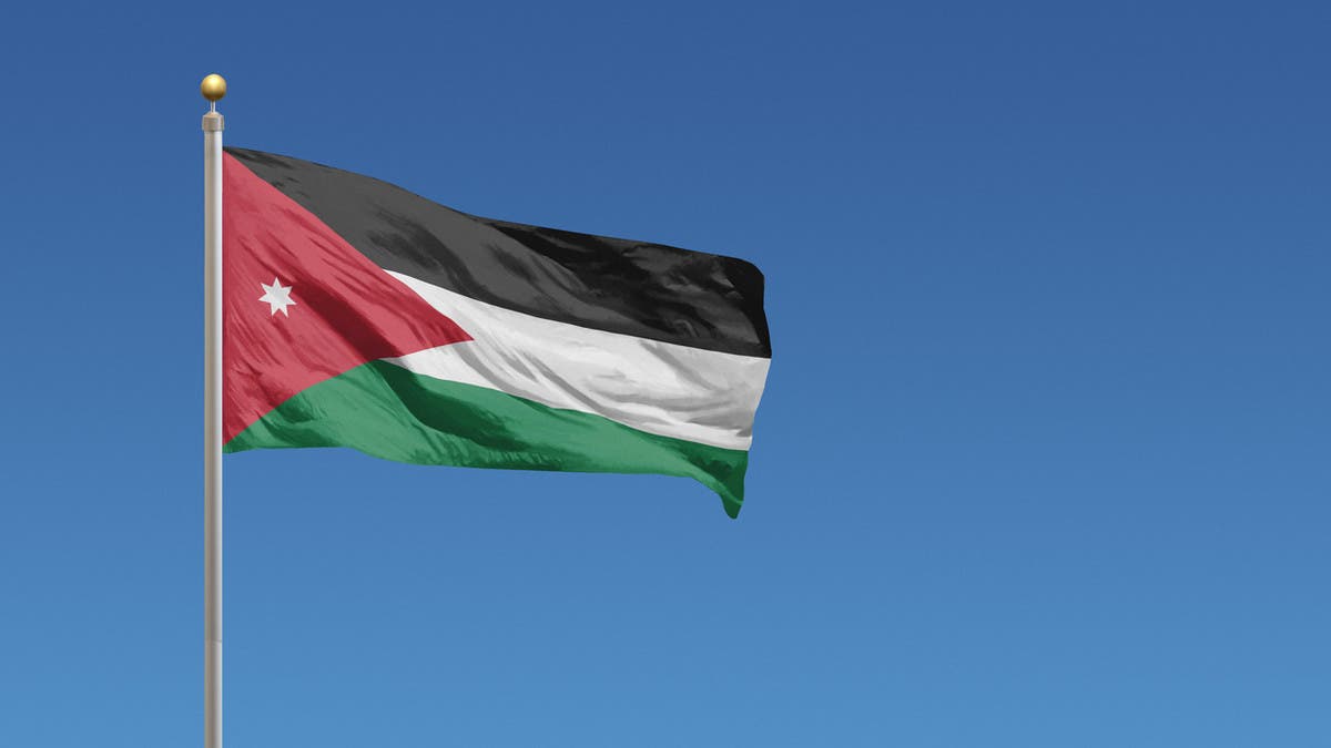 صفارات إنذار في العقبة وتحذيرات لسكان مناطق بالأردن