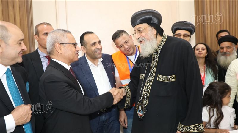 محافظ بني سويف يلتقي البابا تواضروس في ختام زيارته لإيبارشية ببا والفشن وسمسطا