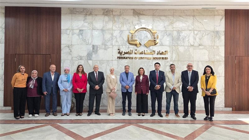 لجنة التعاون الأفريقي باتحاد الصناعات تبحث مع سفراء مصر فرص التصدير وفتح أسواق جديدة