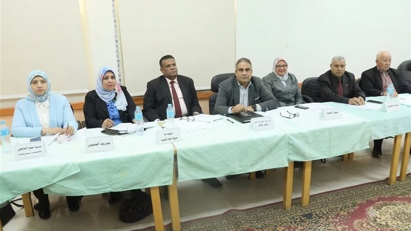 تعليم الوادي الجديد يجري اختبارات المتقدمين للوظائف القيادية