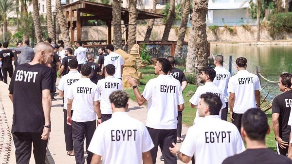جولة لاعبي منتخب مصر داخل فندق الإقامة استعدادا لمواجهة أنجولا.. صور