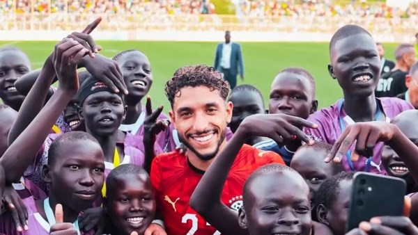 إفريقيا تعشقه.. توتنهام يحتفي بمنتخب مصر بصورة مرموش