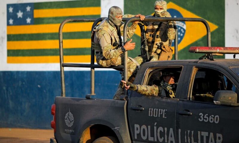 بالفيديو: توقيف برازيلي يُشتبه في ارتكابه 16 جريمة قتل محاولا الفرار بزيّ نسائي