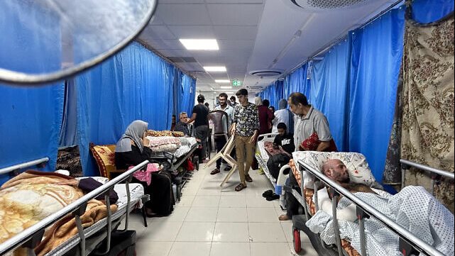 بدءًا من 19 سبتمبر.. الصحة العالمية تُبلغ 20 مستشفى في غزة بوقف إمدادها بالوقود