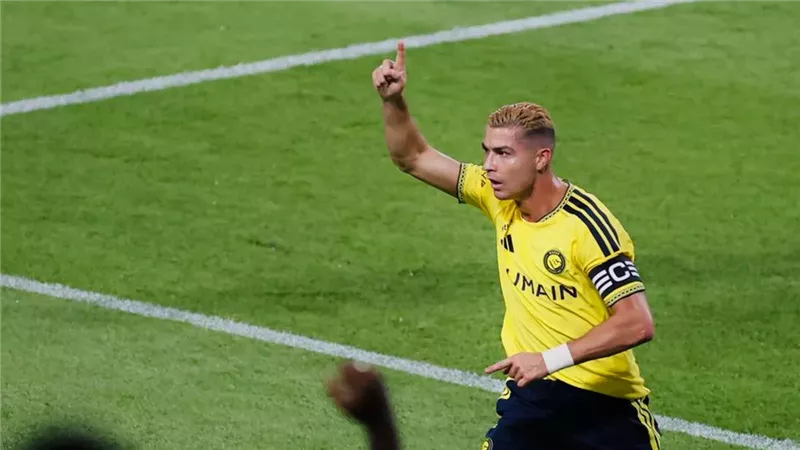 رونالدو يقود هجوم النصر في مواجهة الخليج بالدوري السعودي