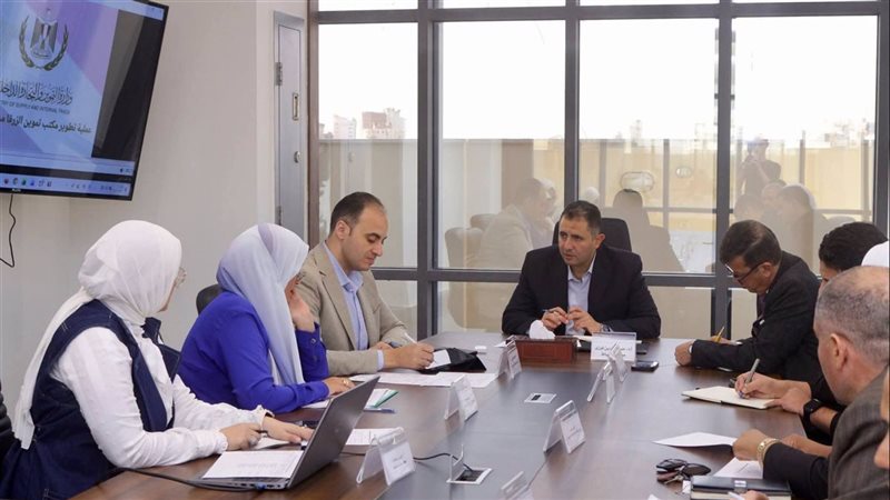 محافظ دمياط يتابع مشروعات الخطة الاستثمارية لمديرية التموين