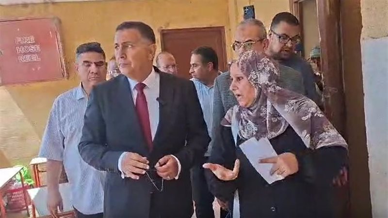 كشفتها جرأة مديرة و”جلابية ناظر”، مدارس القليوبية “على الله حكايتها” قبل انطلاق العام الدراسي (فيديو)