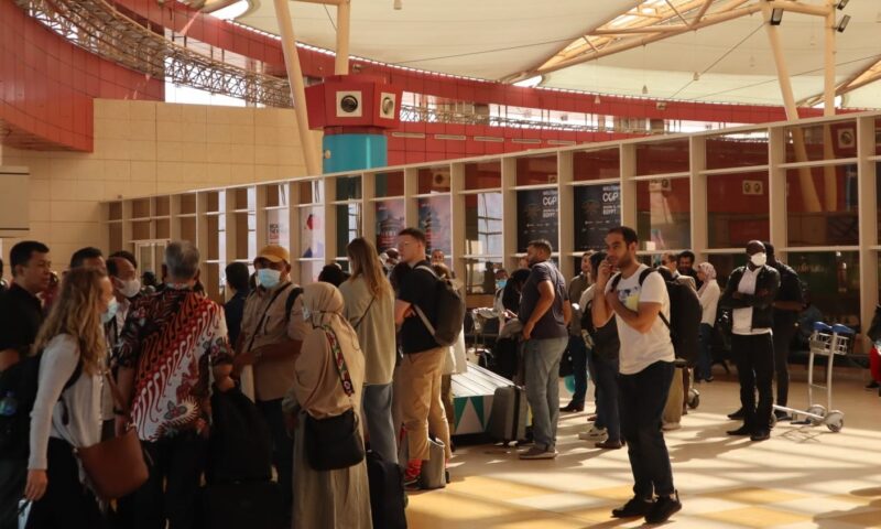 كيف أثر عطل منظومة الملاحة في بريطانيا على الرحلات الجوية في مصر؟