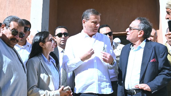 محافظ البحيرة ووزير الزراعة يتفقدان الحقل الإرشادي والقافلة البيطرية ومجمع الخدمات بأبو المطامير