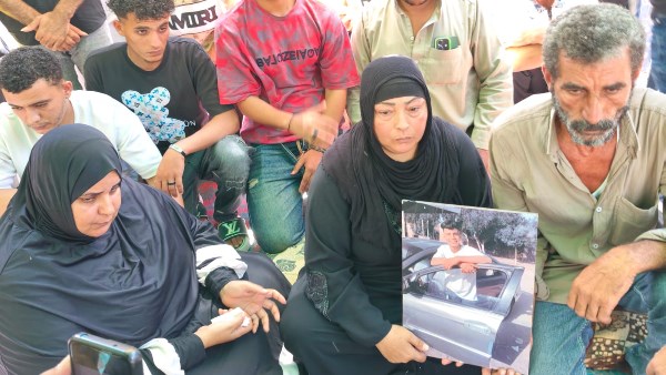 كان عريس ومستنيين نفرح بيه.. أسرة شاب بالبحيرة تطالب بالقصاص بعد وفاته على يد زميله