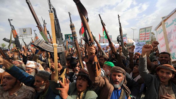 خبير أمني: جغرافية باب المندب تعرقل وصول الجيش اليمني.. والصراع الأمريكي الصيني حاضر في المشهد