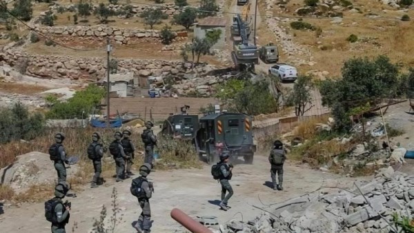 بعد احتجازه لساعات.. جيش الإحتلال يفرج عن راعي غنم في القنيطرة بسوريا