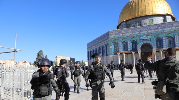 برلمانى: انتهاكات الأقصى تهدد السلام.. ومصر تتمسك بحل الدولتين والقدس الشرقية