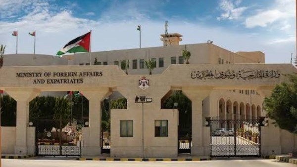 الأردن يفتح ممرا للغاز إلى لبنان عبر سوريا لدعم الكهرباء