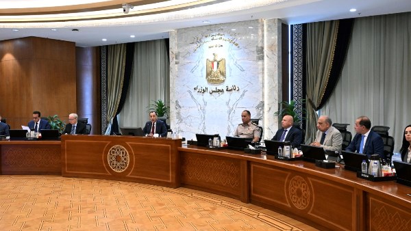 «متحدث الوزراء»: مشروعات النقل الجماعي نقلة مهمة في ربط المحافظات والمدن الجديدة