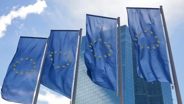 تباين بين الاقتصاديين والأسواق حول رفع الفائدة المرتقب للبنك المركزي الأوروبي